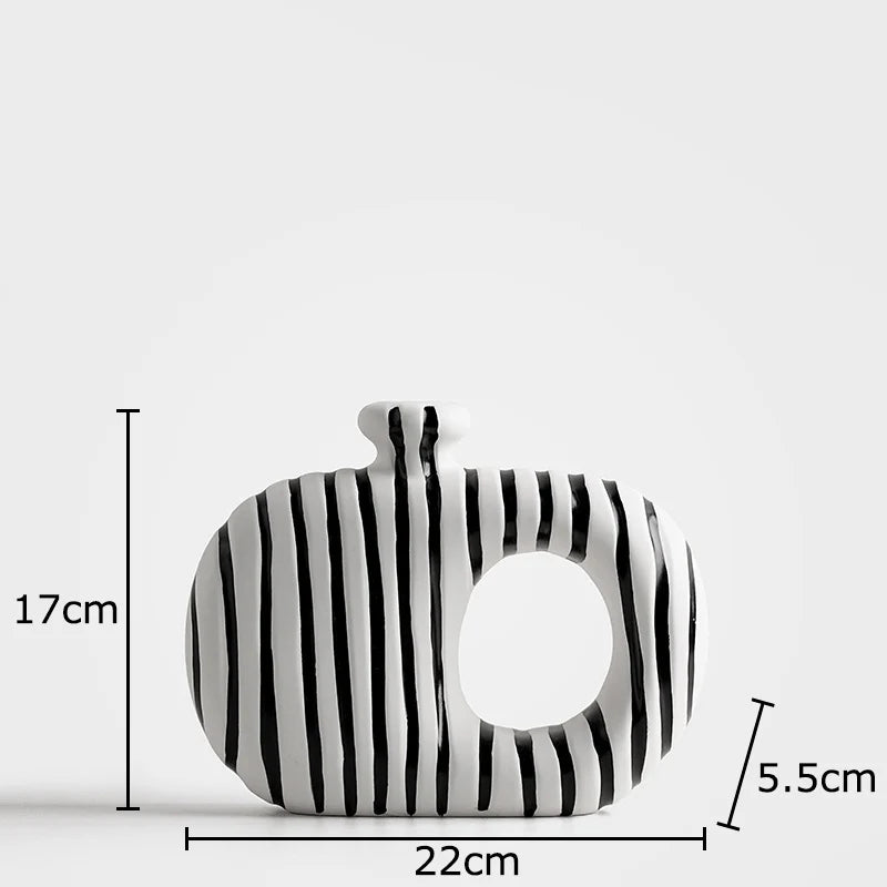 Moderne Keramikvase mit Zebra-Struktur