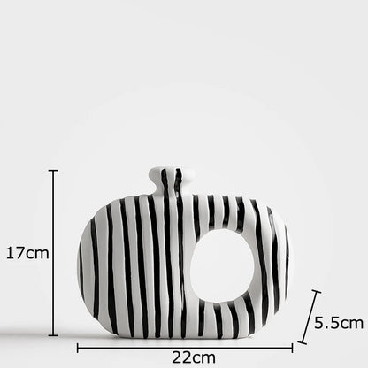 Moderne Keramikvase mit Zebra-Struktur