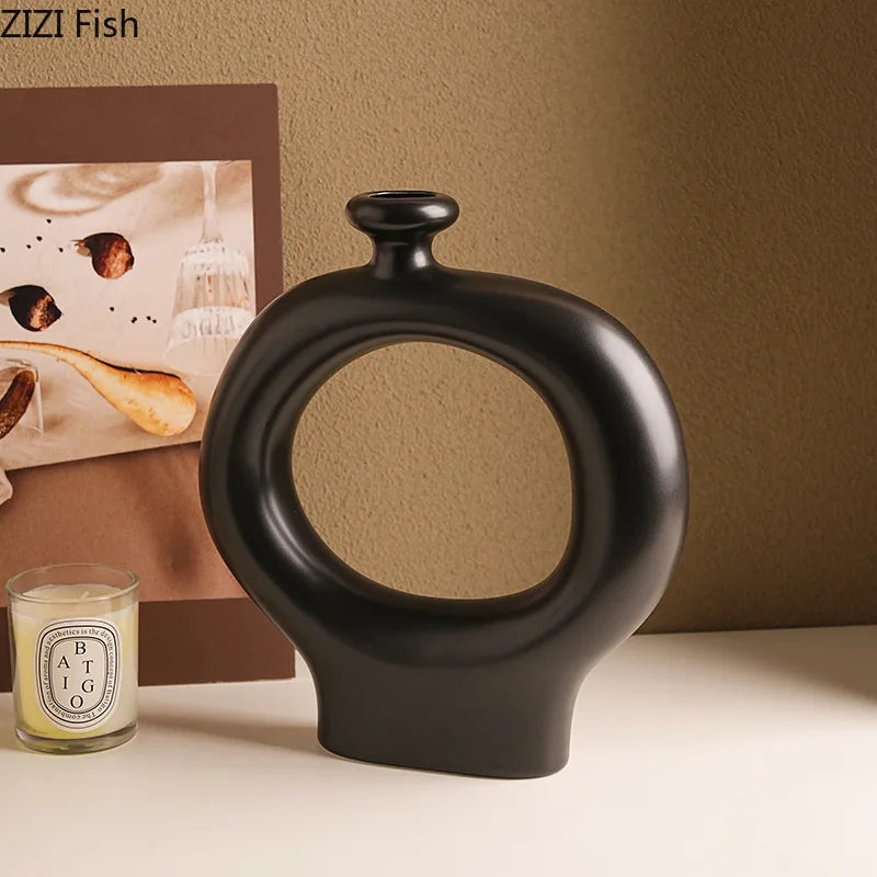 Moderne Keramikvase mit Zebra-Struktur